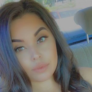 Meet your Posher, Alexandra